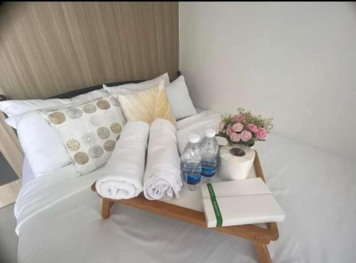 Yhanz Z Sea Residences Pasay Buitenkant foto